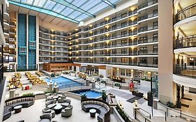Embassy Suites By Hilton North  4*